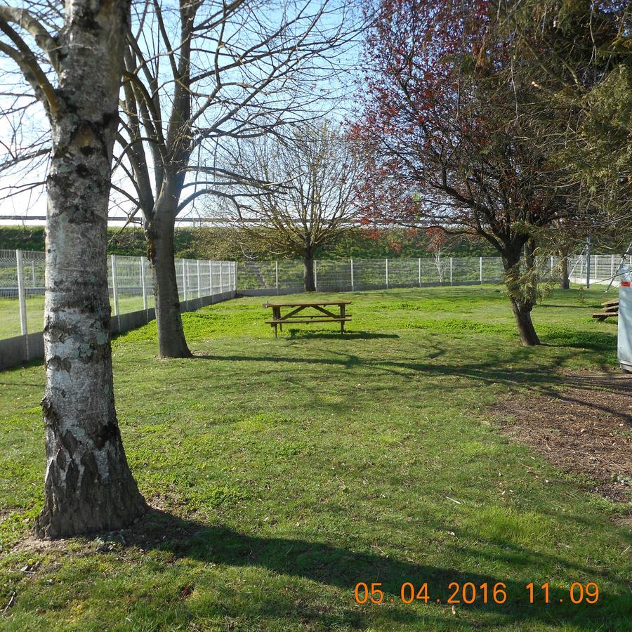 B&B Hôtel Chatellerault Châtellerault Exterior foto