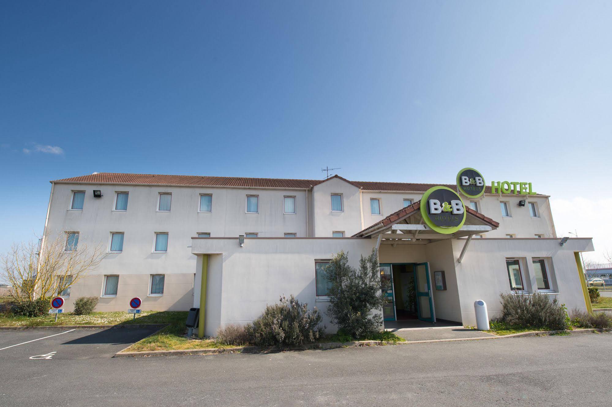 B&B Hôtel Chatellerault Châtellerault Exterior foto